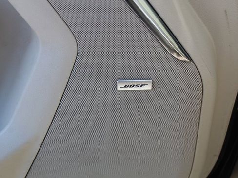 Used 2021 GMC Yukon XL Denali w/ Denali Premium Package image 39