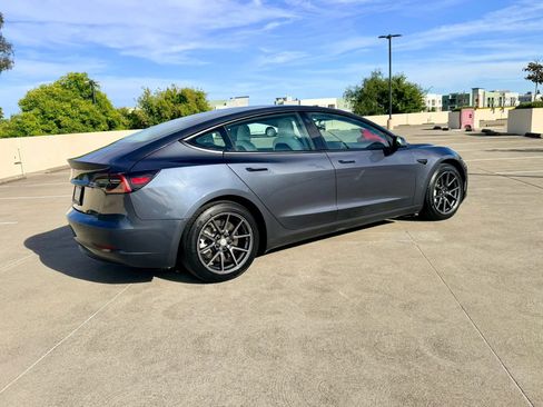 Used 2021 Tesla Model 3 Long Range AWD/4WD image 10