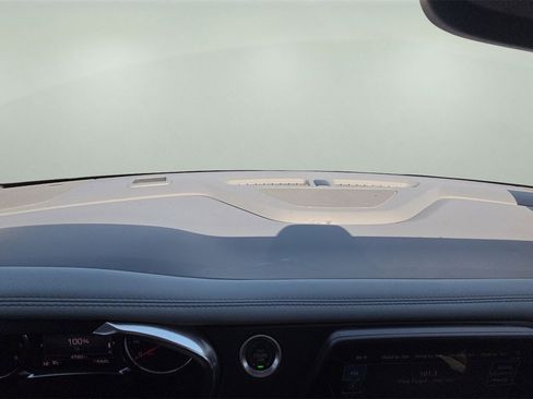 Used 2022 Chevrolet Blazer LT image 9