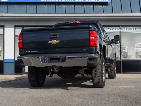 Used 2019 Chevrolet Silverado 2500 LT w/ LT Convenience Package image 3