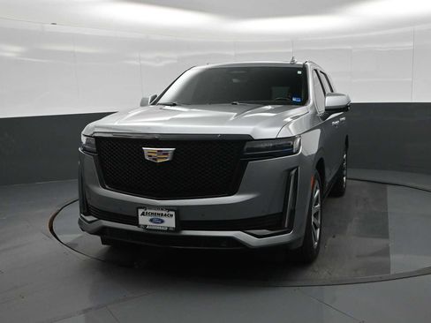 Used 2023 Cadillac Escalade Sport Platinum AWD/4WD image 5