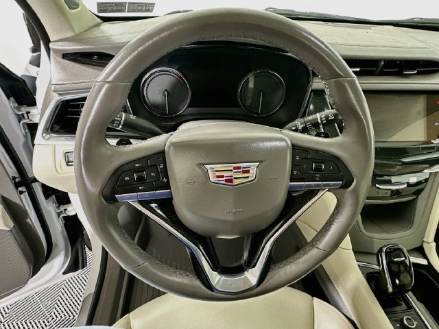 Certified 2023 Cadillac XT6 Premium Luxury w/ Technology Package AWD/4WD image 12