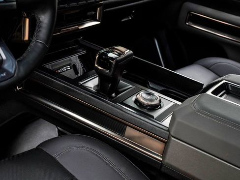 Used 2025 GMC Hummer EV 3X w/ LPO, Sport Package image 16