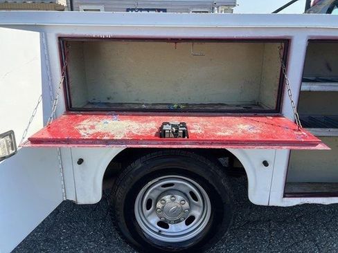 Used 2011 Ford F250 XL w/ XL Value Pkg image 57