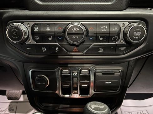 Used 2021 Jeep Wrangler Unlimited Sport image 37