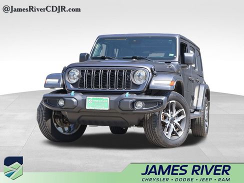 Used 2024 Jeep Wrangler Unlimited w/ Convenience Group AWD/4WD image 1