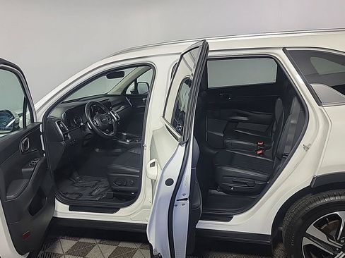 Used 2023 Kia Sorento EX AWD/4WD image 16