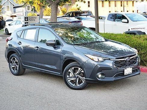 Used 2024 Subaru Crosstrek 2.0i Premium image 3