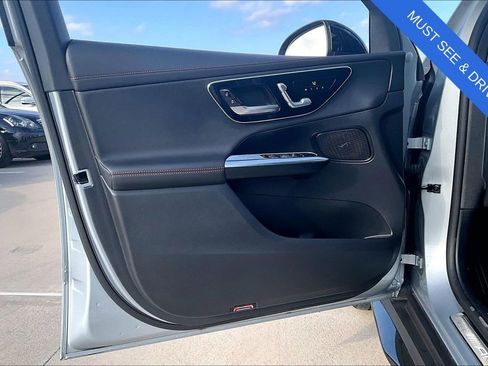 Used 2024 Mercedes-Benz GLC 43 AMG 4MATIC image 24