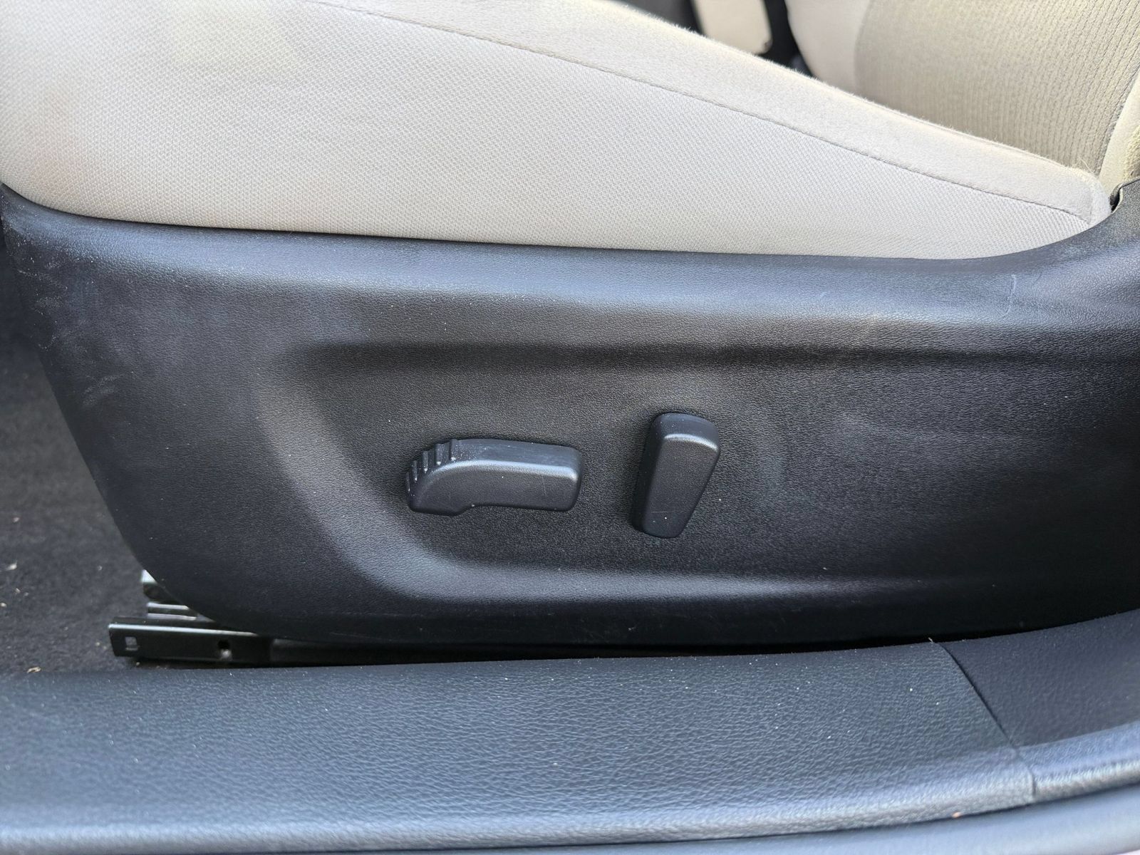 Used 2025 Nissan Altima 2.5 SV FWD image 21
