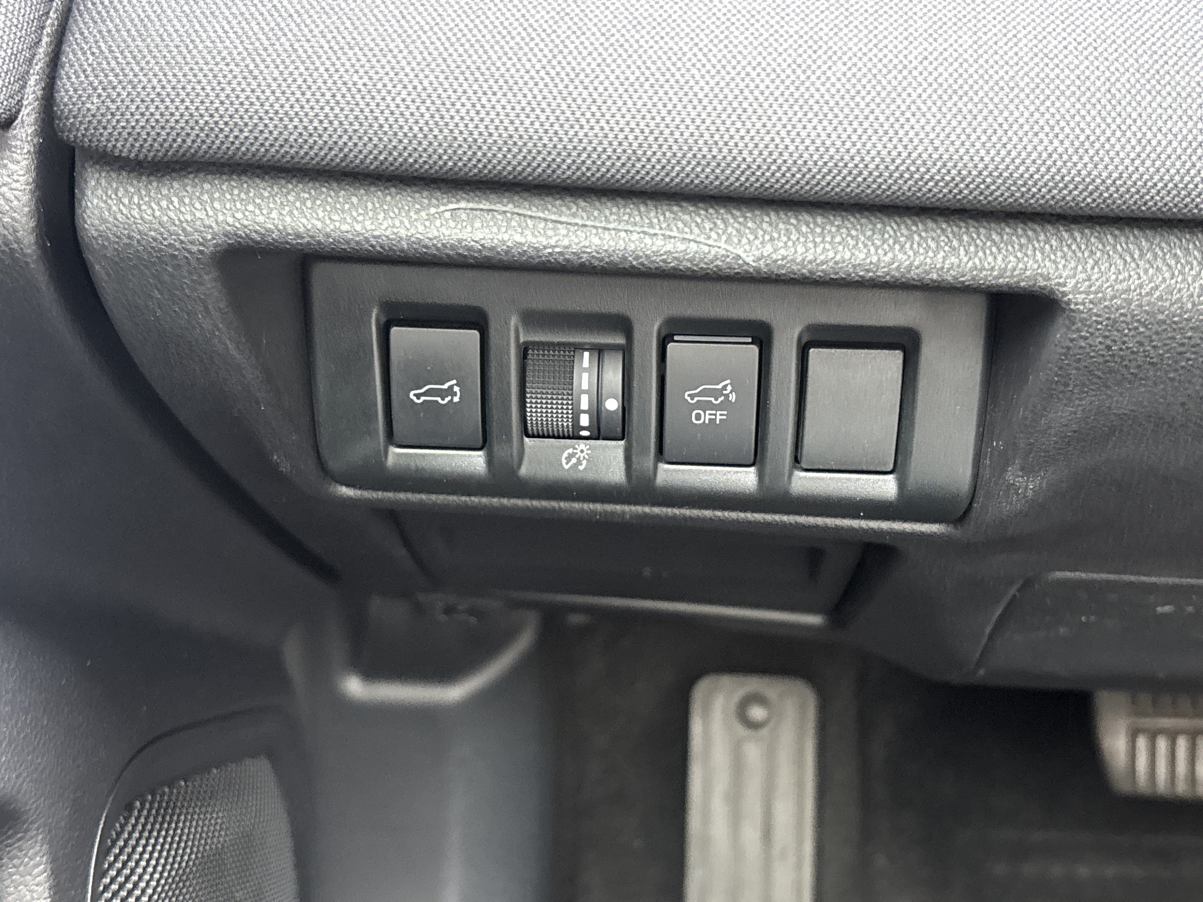 Used 2024 Subaru Outback Premium AWD/4WD image 8