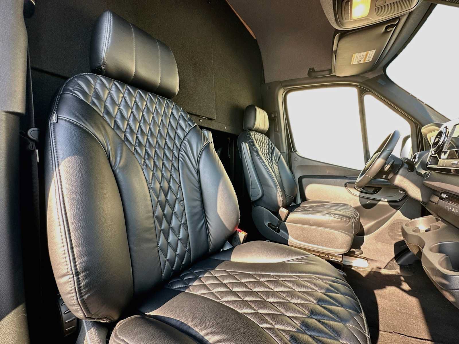 Used 2019 Mercedes-Benz Sprinter 170 image 30