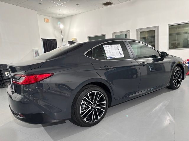 Used 2026 Toyota Camry XLE AWD/4WD image 13