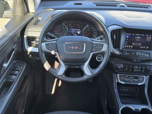 Used 2024 GMC Terrain SLE w/ Driver Convenience Package image 14