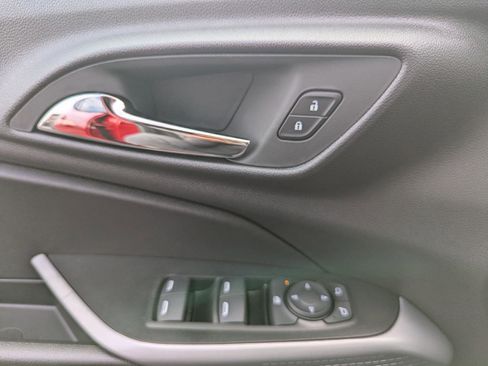 New 2026 Chevrolet Trax RS w/ Driver Confidence Package image 38