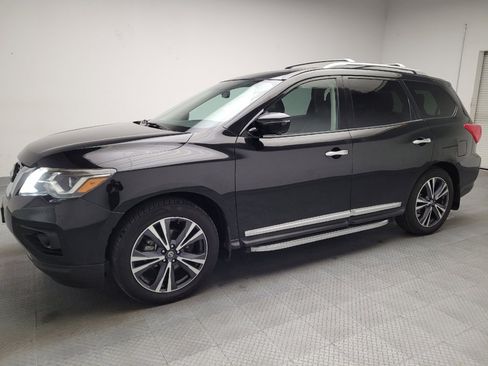 Used 2019 Nissan Pathfinder Platinum w/ Cargo Package image 2