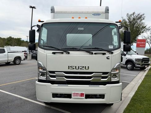 New 2026 Isuzu FTR RWD image 11