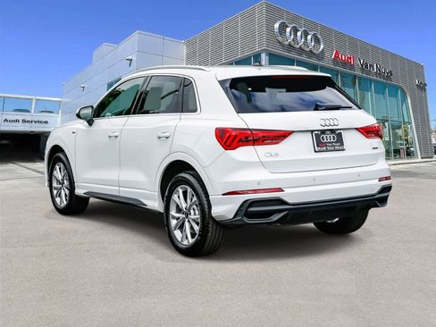 Used 2025 Audi Q3 2.0T Premium w/ Convenience Package image 2