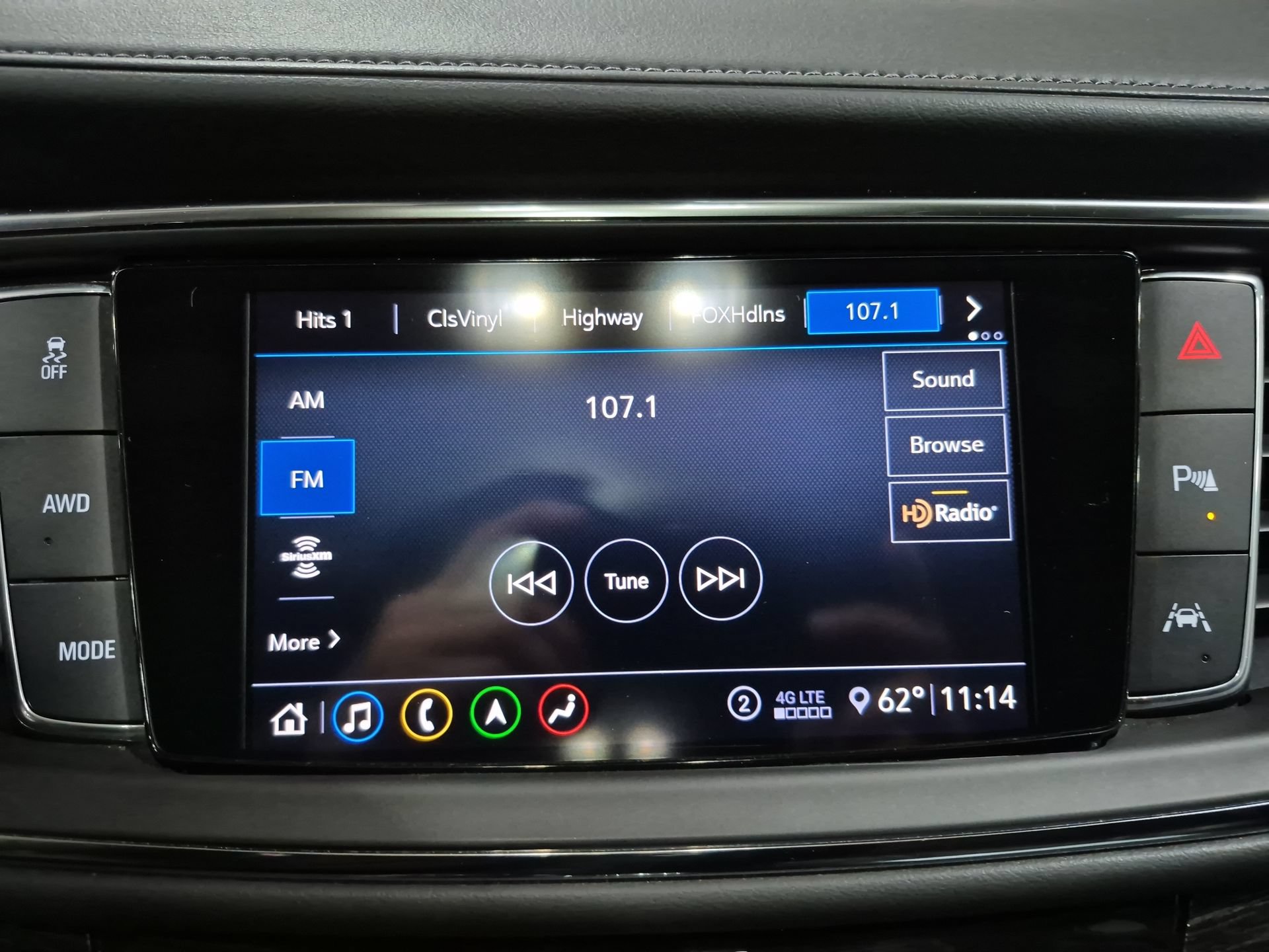 Used 2020 Buick Enclave Avenir w/ Avenir Technology Package AWD/4WD image 14