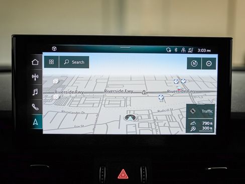 Used 2023 Audi SQ5 Premium Plus w/ Premium Plus Package image 20