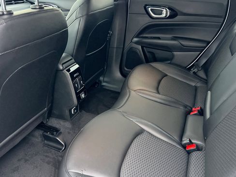 New 2026 Jeep Compass Latitude image 10