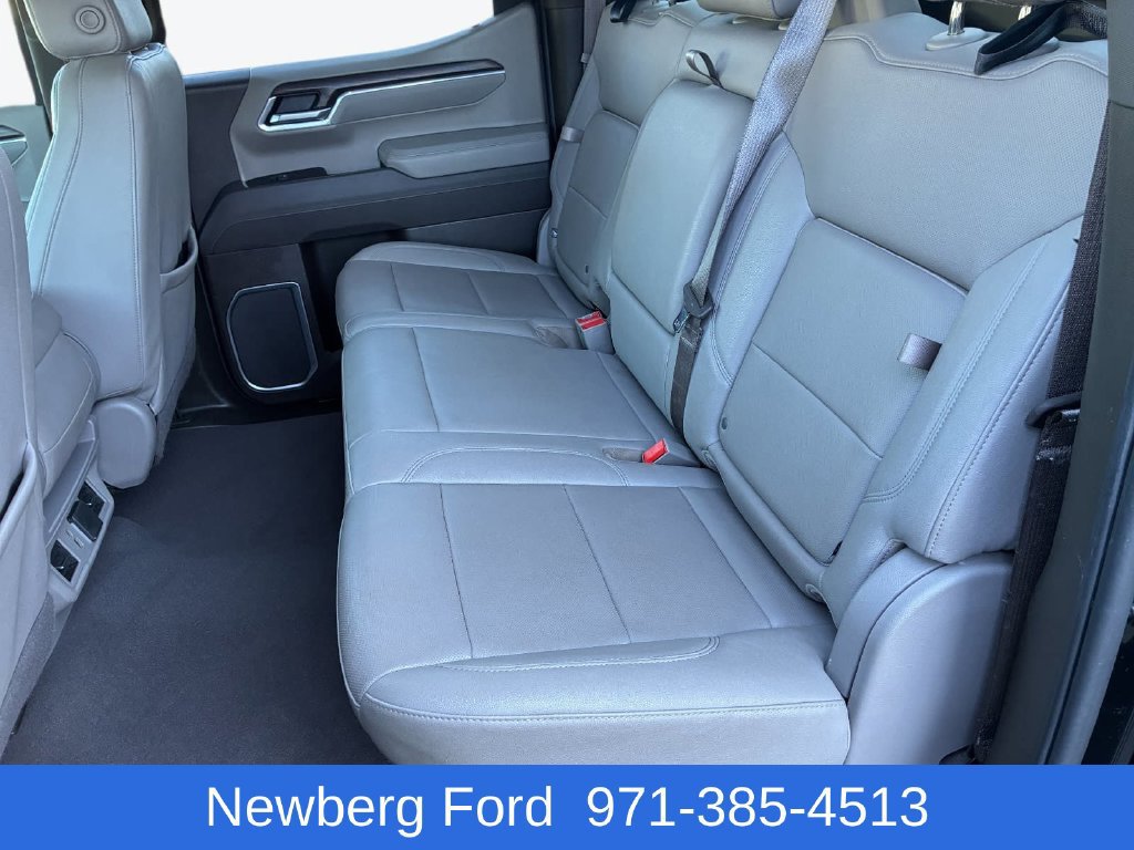 Used 2025 GMC Sierra 1500 SLT AWD/4WD image 26