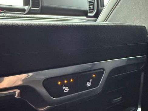 Used 2024 GMC Sierra 2500 SLT w/ SLT Premium Package image 42