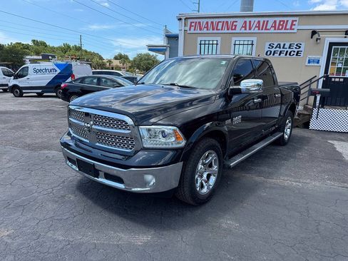 Used 2018 RAM 1500 Laramie AWD/4WD image 4