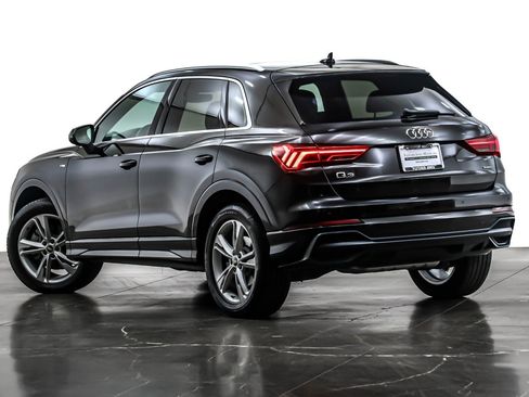 Used 2021 Audi Q3 2.0T Premium image 11