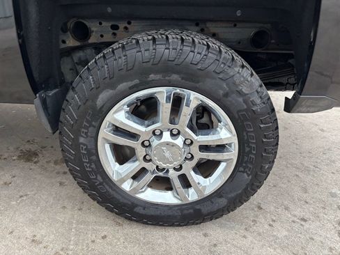 Used 2016 Chevrolet Silverado 2500 High Country w/ High Country Premium Package image 9