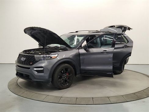 Used 2023 Ford Explorer ST w/ Technology Package image 12
