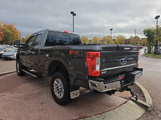 Used 2019 Ford F250 XLT w/ XLT Premium Package AWD/4WD image 3