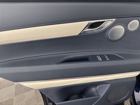 Used 2025 Genesis GV80 3.5T Prestige image 19