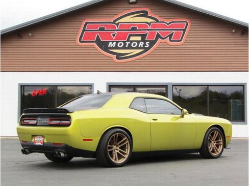 Used 2021 Dodge Challenger R/T Scat Pack w/ T/A Package RWD image 6
