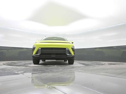 Certified 2025 Hyundai Kona SEL image 31