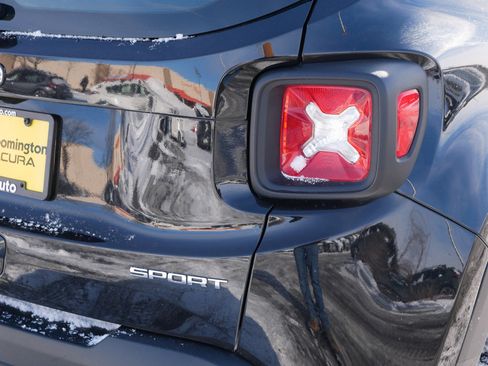 Used 2020 Jeep Renegade Sport image 17