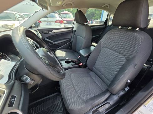 Used 2013 Volkswagen Passat 2.5 S FWD image 14