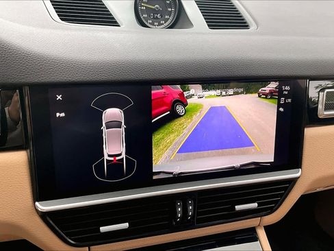 Used 2022 Porsche Cayenne E-Hybrid AWD/4WD image 25