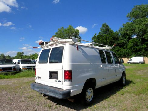 Used 2011 Ford E-250 and Econoline 250 w/ Commercial Cargo Van Pkg image 5