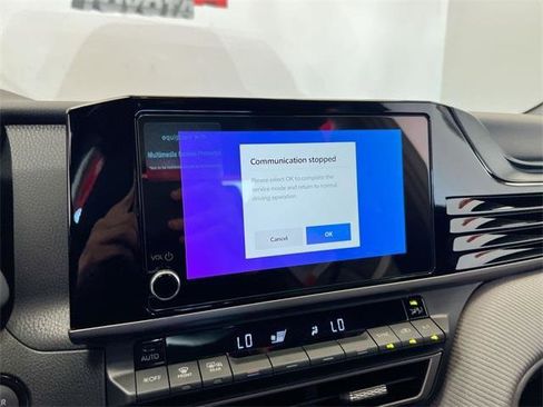 Certified 2025 Toyota Camry SE image 17