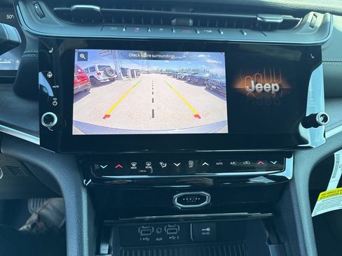 New 2026 Jeep Grand Cherokee Altitude AWD/4WD image 14