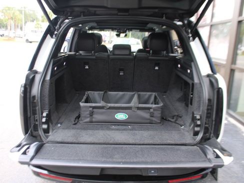 Certified 2023 Land Rover Range Rover SE image 35