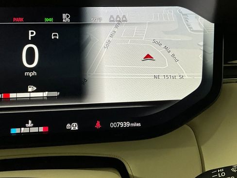 Certified 2023 Land Rover Range Rover SE image 17