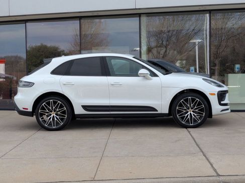 New 2025 Porsche Macan image 8