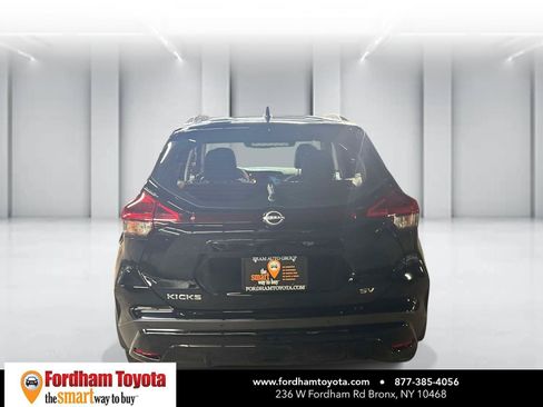 Used 2023 Nissan Kicks SV FWD image 6