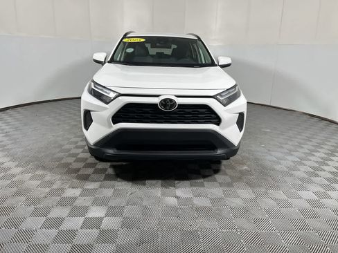 Used 2025 Toyota RAV4 XLE AWD/4WD image 3