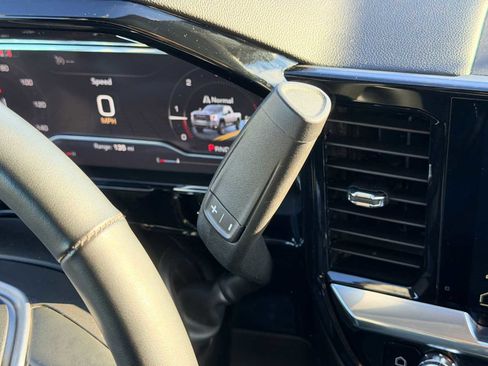 Used 2025 GMC Sierra 3500 SLT w/ X31 Off-Road Package image 32