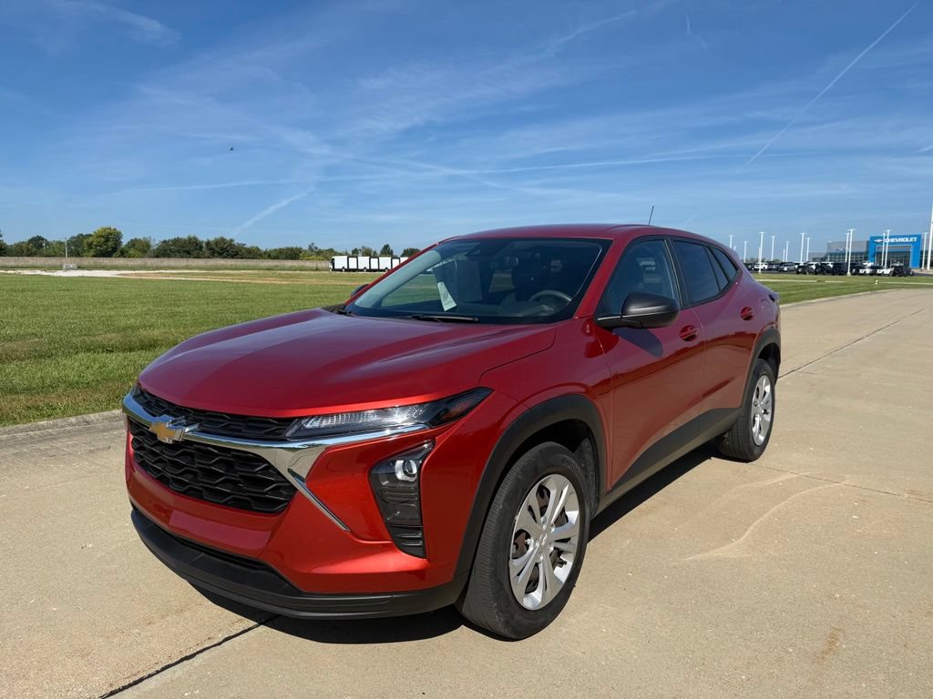 Used 2024 Chevrolet Trax LS FWD image 9