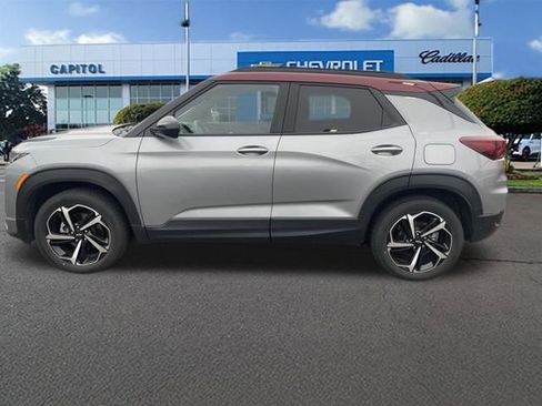 Used 2023 Chevrolet TrailBlazer RS w/ Sun and Liftgate Package image 19