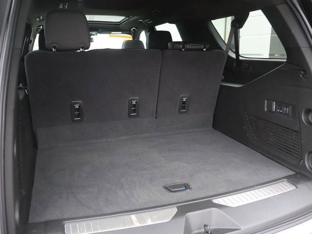 New 2026 GMC Yukon XL Denali w/ Sun & Power Step Package AWD/4WD image 8